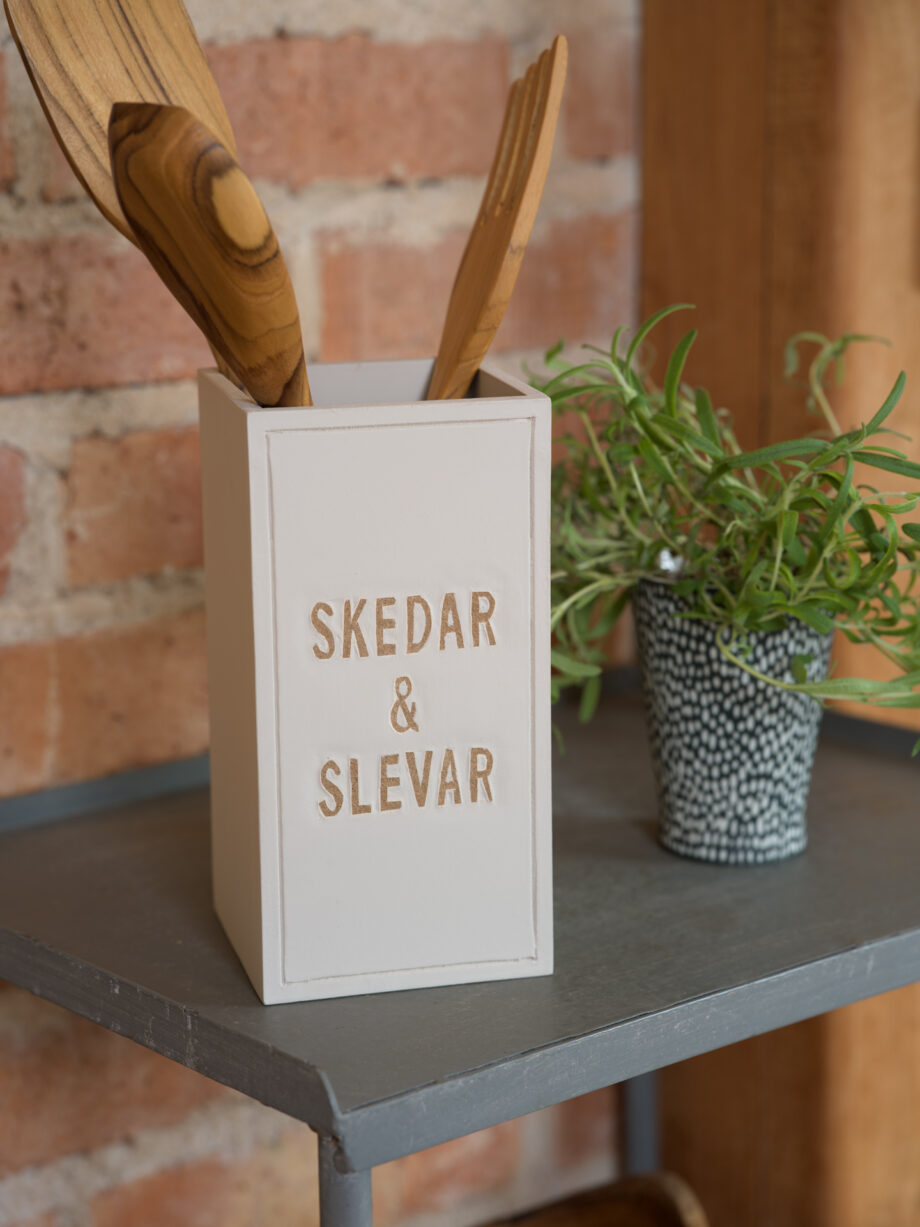 Trälåda sand "Skedar & Slevar"