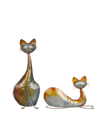 Katt i hamrad plåt
